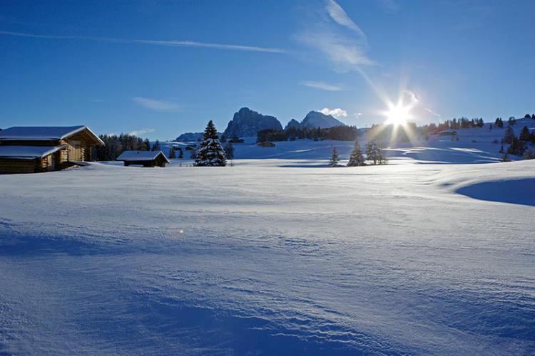 Neuschnee und Langkofelgruppe